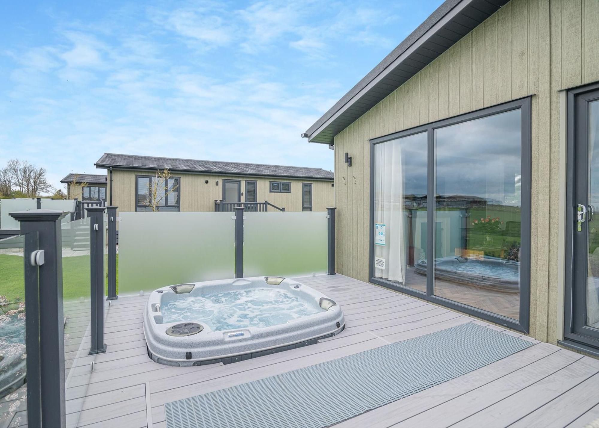 Midsomer Lodges Pilton Номер фото